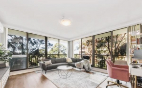 City Oasis - Terrific Location & district views! Sydney